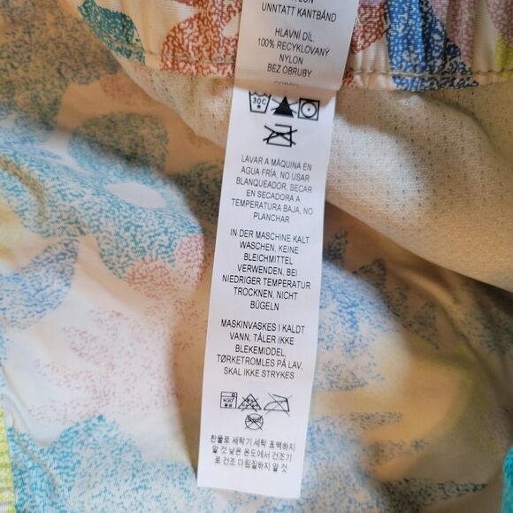 Patagonia Womens Barely Baggies Shorts Size L Multicolor Floral Hawaiian Beachy - Picture 6 of 9